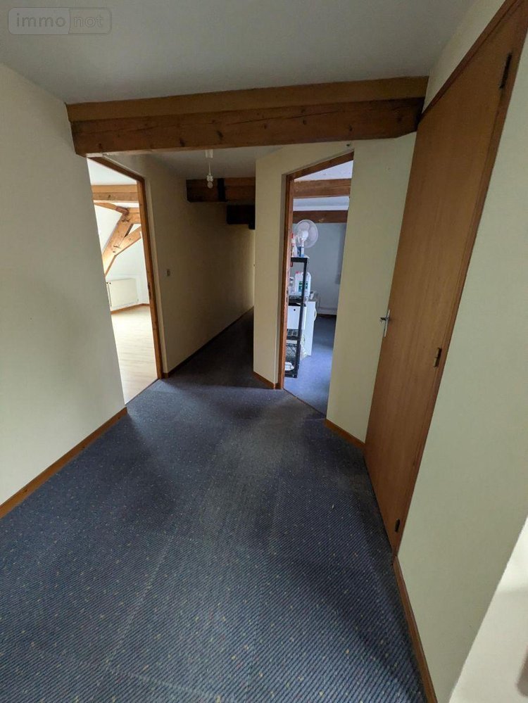 Fonds et murs commerciaux a vendre Bergues 59380 Nord  362000 euros