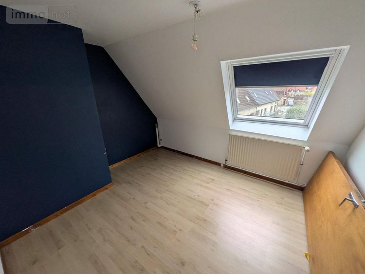 Fonds et murs commerciaux a vendre Bergues 59380 Nord  362000 euros