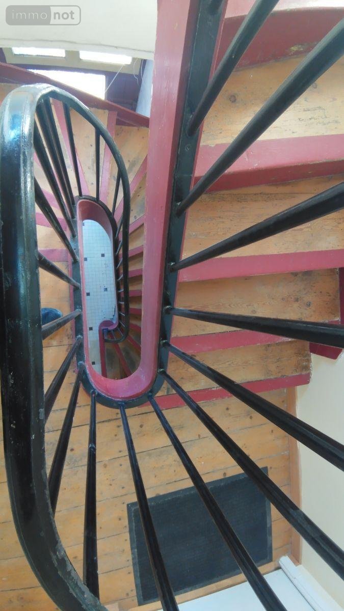 Immeuble a vendre Lanmeur 29620 Finistère 245 m2  367500 euros