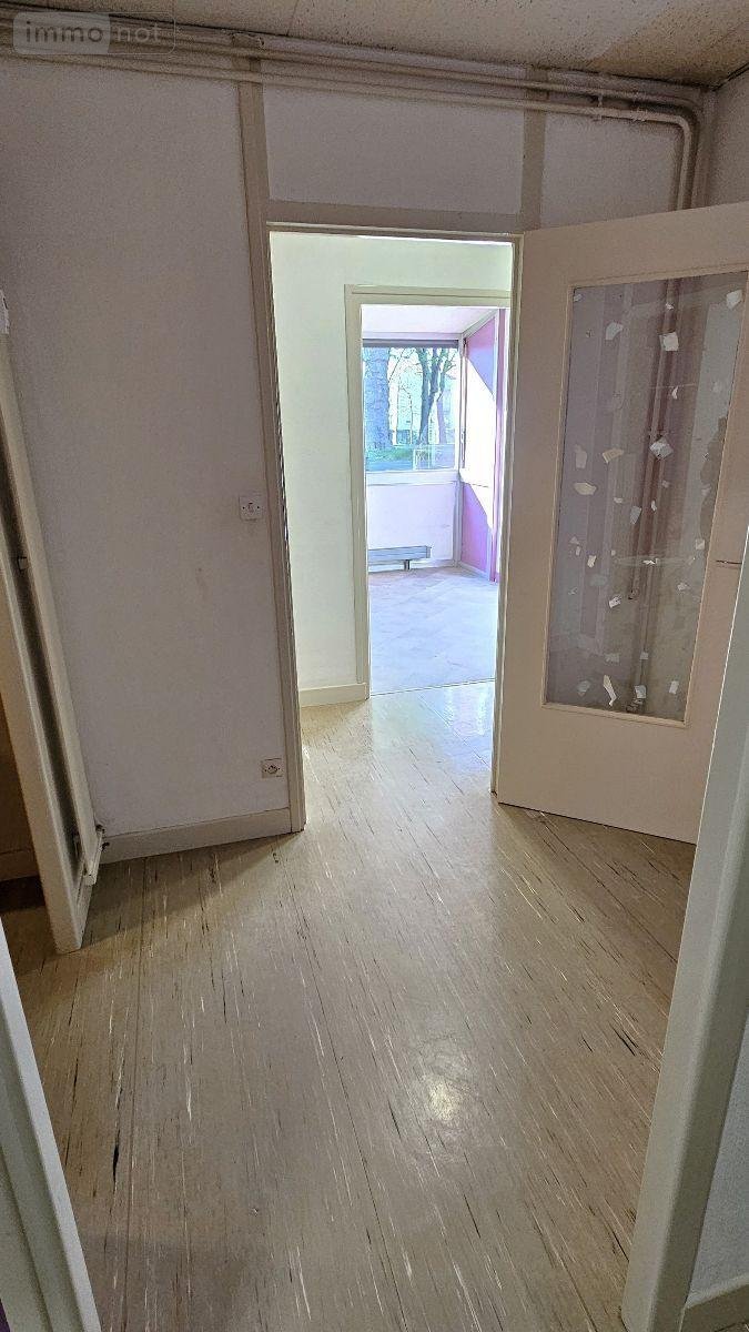 Fonds et murs commerciaux a vendre Vitry-le-François 51300 Marne 70 m2  65000 euros