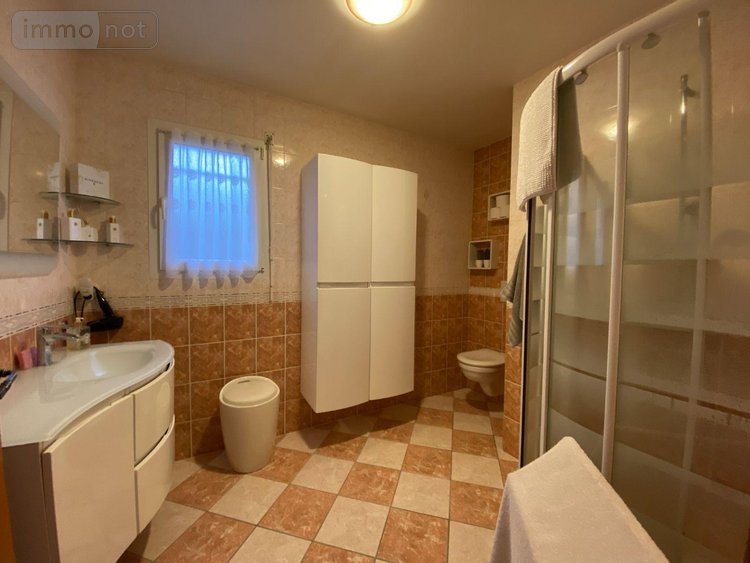 Maison a vendre Saint-Cirgues-de-Malbert 15140 Cantal 180 m2  270300 euros