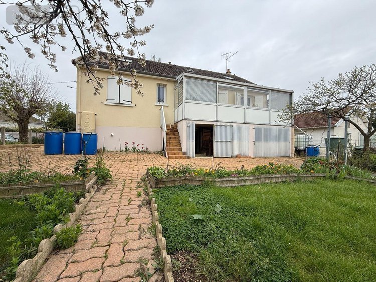 Maison a vendre La Bazoge 72650 Sarthe 96 m2  190000 euros