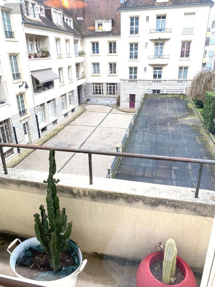 Appartement a vendre Le Creusot 71200 Saône-et-Loire 100 m2 4 pièces 126600 euros