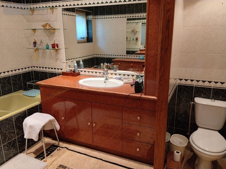 Maison a vendre Mehun-sur-Yèvre 18500 Cher 185 m2 7 pièces 246280 euros