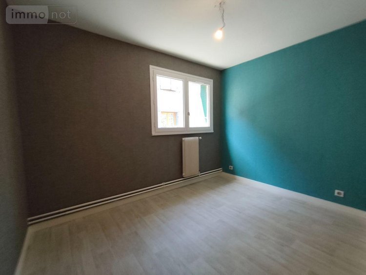 Appartement a vendre Riom 63200 Puy-de-Dôme 64 m2 4 pièces 126600 euros