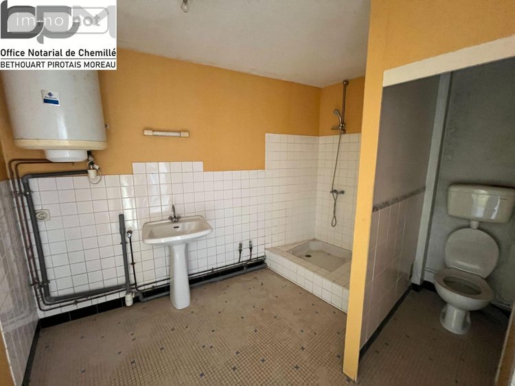 Maison a vendre Chemillé-en-Anjou 49120 Maine-et-Loire 132 m2 5 pièces 143000 euros