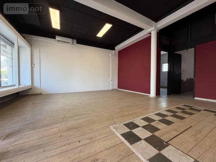 Fonds et murs commerciaux a vendre Saint-Denis 97400 Réunion 100 m2  264500 euros