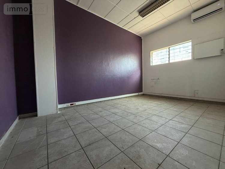 Fonds et murs commerciaux a vendre Saint-Denis 97400 Réunion 100 m2  264500 euros