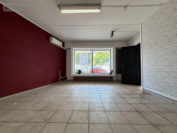 Fonds et murs commerciaux a vendre Saint-Denis 97400 Réunion 100 m2  264500 euros