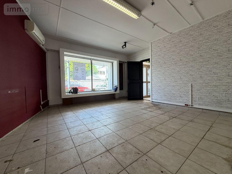 Fonds et murs commerciaux a vendre Saint-Denis 97400 Réunion 100 m2  264500 euros