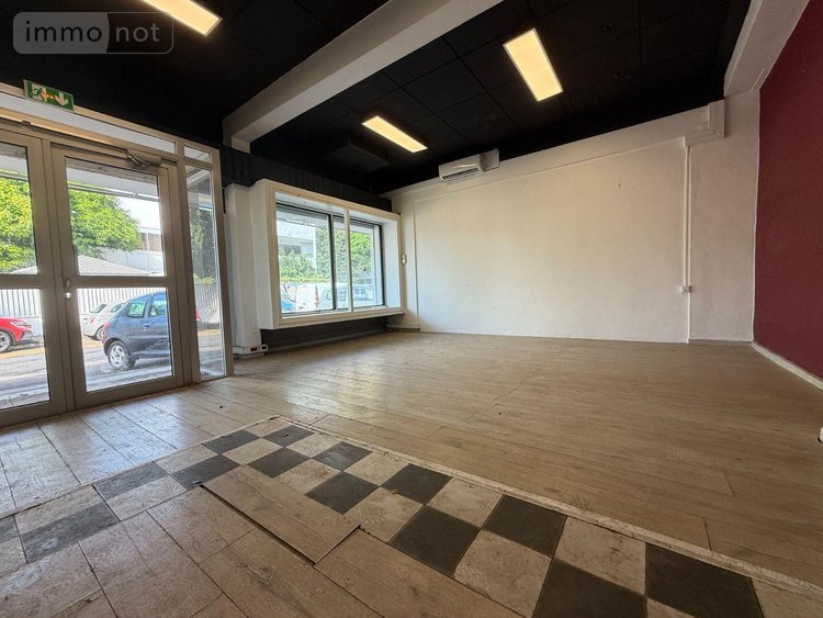 Fonds et murs commerciaux a vendre Saint-Denis 97400 Réunion 100 m2  264500 euros