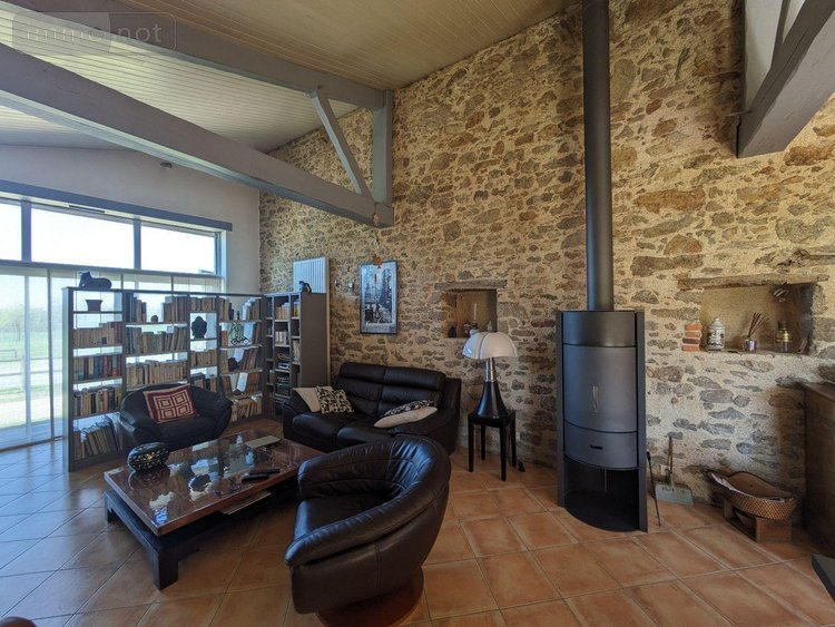 propriete a vendre Les Herbiers 85500 Vendée 258 m2 9 pièces 620000 euros