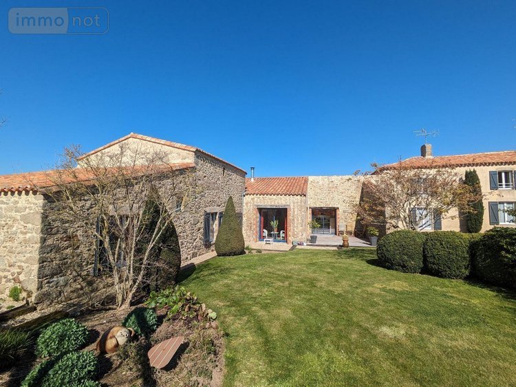 propriete a vendre Les Herbiers 85500 Vendée 258 m2 9 pièces 620000 euros