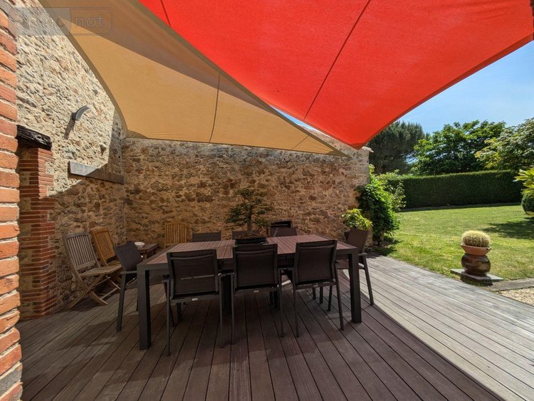 propriete a vendre Les Herbiers 85500 Vendée 258 m2 9 pièces 620000 euros