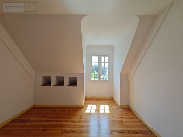 Vente aux encheres maison Erdeven 56410 Morbihan 145 m2 8 pièces 300000 euros