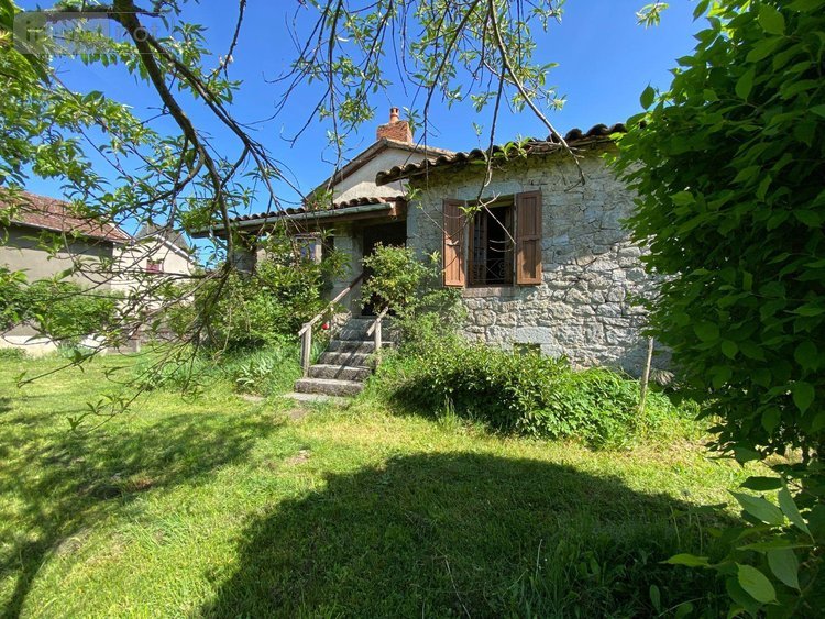 Maison a vendre Glénat 15150 Cantal 52 m2 3 pièces 65190 euros