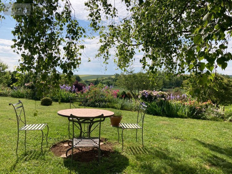 propriete a vendre La Celle-Saint-Cyr 89116 Yonne 214 m2 9 pièces 335000 euros