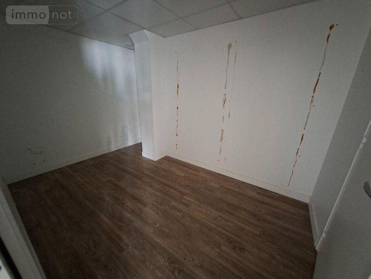 Location fonds et murs commerciaux Morbecque 59190 Nord 150 m2  900 euros