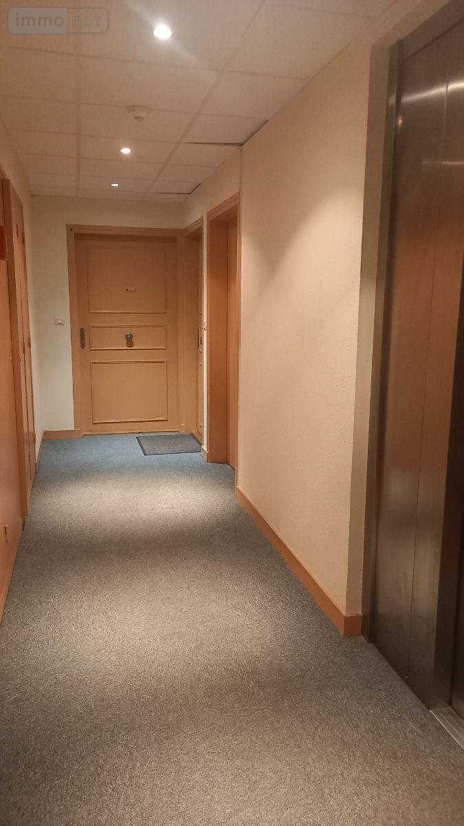 Appartement a vendre Arpajon-sur-Cère 15130 Cantal 84 m2  148400 euros