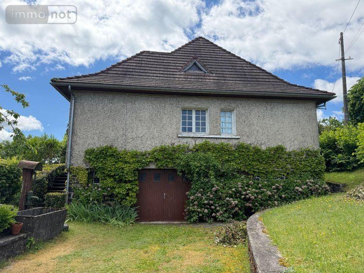 Maison a vendre Mauriac 15200 Cantal 5 pièces 148400 euros