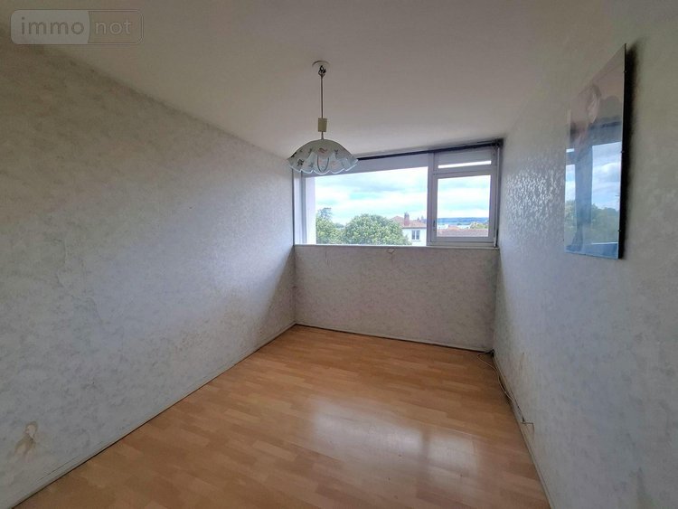 Appartement a vendre Issoire 63500 Puy-de-Dôme 57 m2 4 pièces 91000 euros