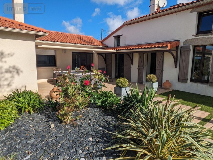 Maison a vendre Les Herbiers 85500 Vendée 160 m2 7 pièces 465000 euros