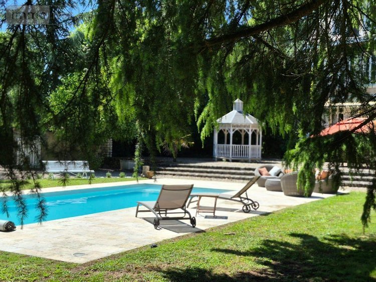 Maison a vendre Saint-Amand-Montrond 18200 Cher 416 m2 13 pièces 646800 euros