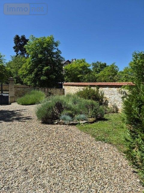 Maison a vendre Saint-Amand-Montrond 18200 Cher 416 m2 13 pièces 646800 euros