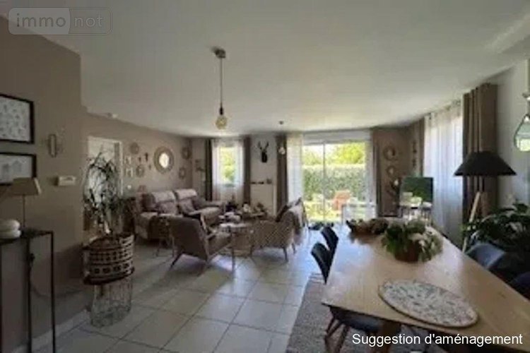 Location maison Franqueville-Saint-Pierre 76520 Seine-Maritime 94 m2 4 pièces 1250 euros