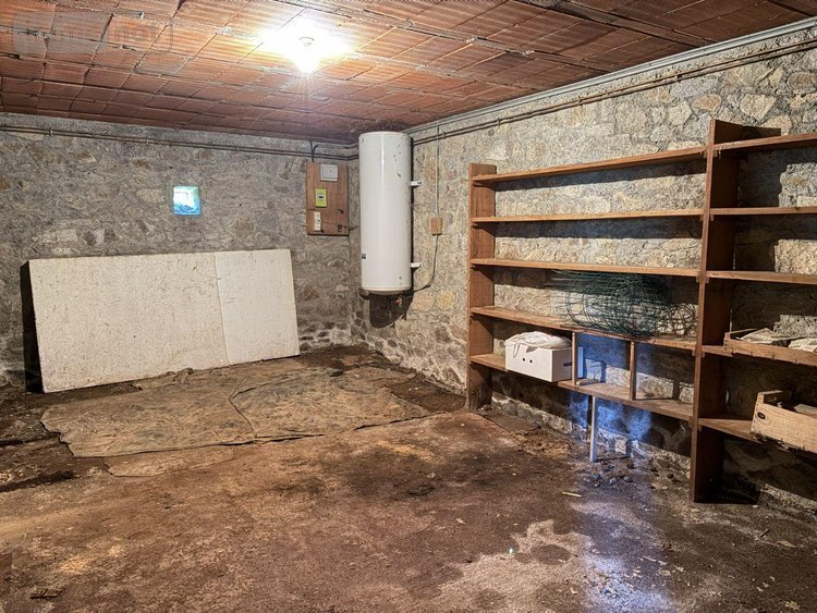 Maison a vendre Arpajon-sur-Cère 15130 Cantal 130 m2 5 pièces 169600 euros