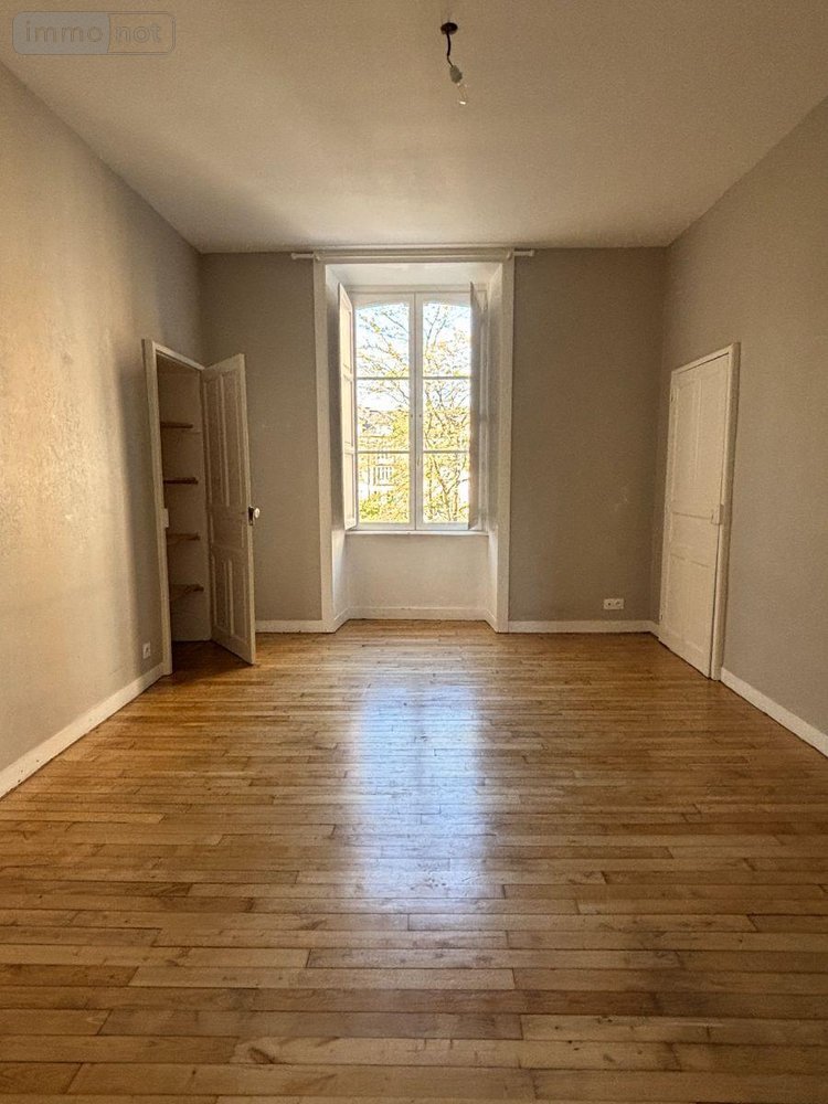 Location appartement Fougères 35300 Ille-et-Vilaine 114 m2 5 pièces 850 euros