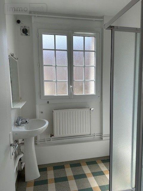 Location appartement Neufchâtel-en-Bray 76270 Seine-Maritime 67 m2 3 pièces 650 euros