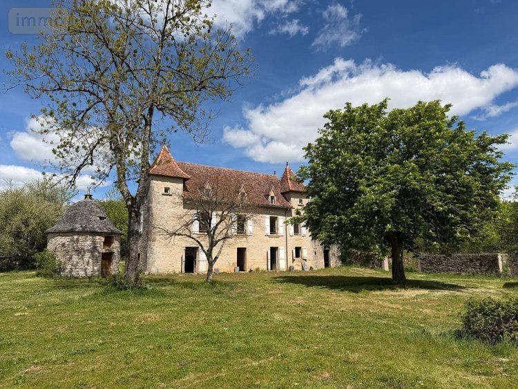 propriete a vendre Figeac 46100 Lot 135 m2 4 pièces 282800 euros