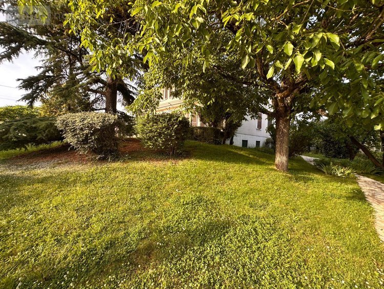 Maison a vendre Villeneuve-sur-Yonne 89500 Yonne 240 m2 9 pièces 312000 euros