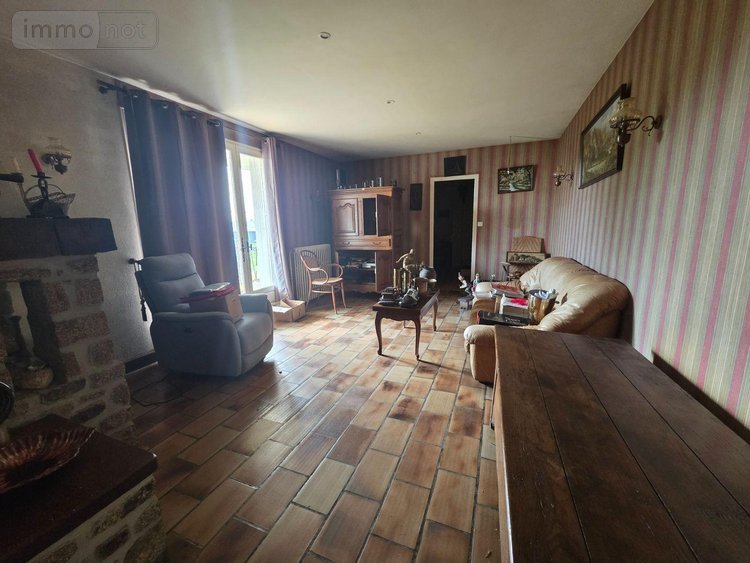Maison a vendre Ambrières-les-Vallées 53300 Mayenne 98 m2 7 pièces 120500 euros