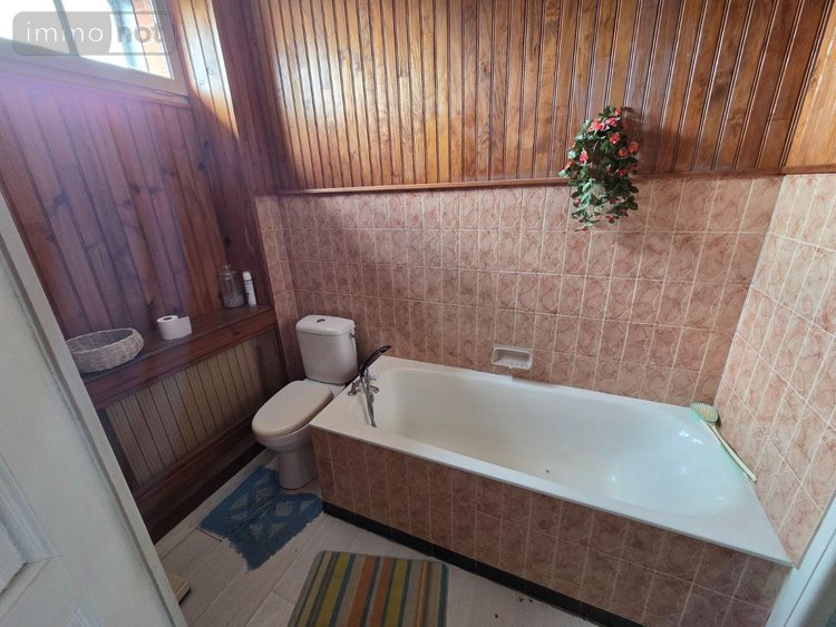 Maison a vendre Ambrières-les-Vallées 53300 Mayenne 98 m2 7 pièces 120500 euros