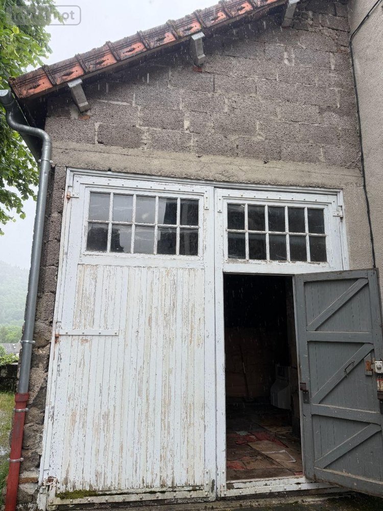 Immeuble a vendre 15 Cantal  84800 euros