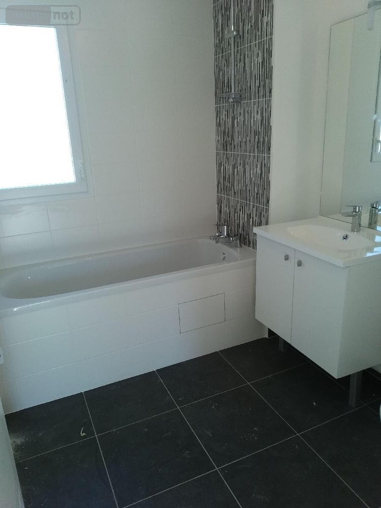 Location appartement Noyal-Châtillon-sur-Seiche 35230 Ille-et-Vilaine 64 m2 3 pièces 729 euros