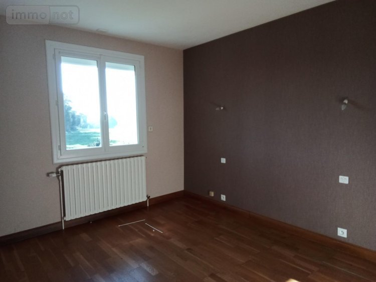 Location maison Saint-Aubin-des-Landes 35500 Ille-et-Vilaine 75 m2 4 pièces 750 euros