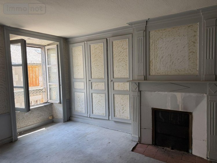 Immeuble a vendre Mauriac 15200 Cantal 144 m2  37100 euros