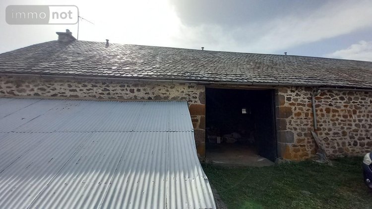 Maison a vendre Sainte-Anastasie 15170 Cantal 89 m2  122340 euros
