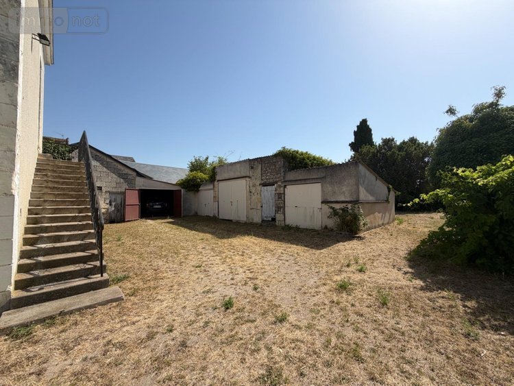 Immeuble a vendre Chinon 37500 Indre-et-Loire 500 m2  399200 euros