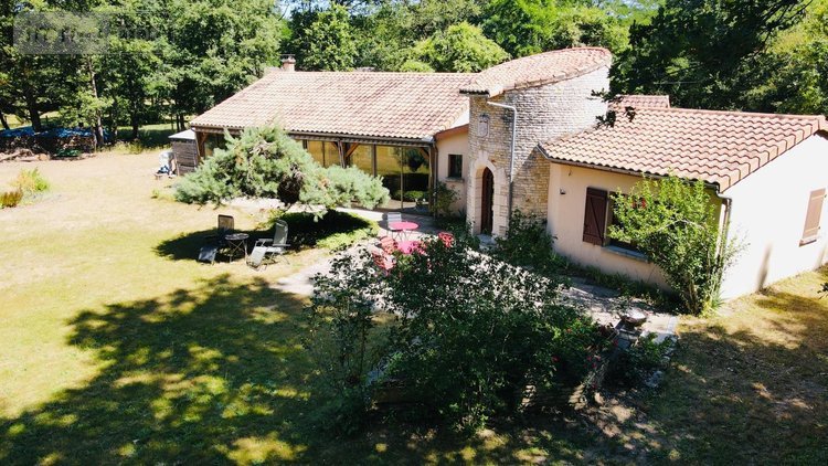Maison a vendre Verrue 86420 Vienne 196 m2 4 pièces 217200 euros