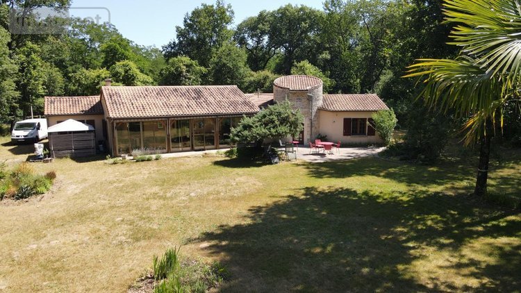 Maison a vendre Verrue 86420 Vienne 196 m2 4 pièces 217200 euros