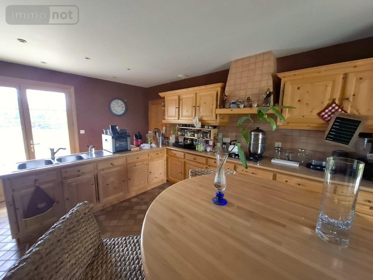 Maison a vendre Auzelles 63590 Puy-de-Dôme 144 m2 8 pièces 399000 euros