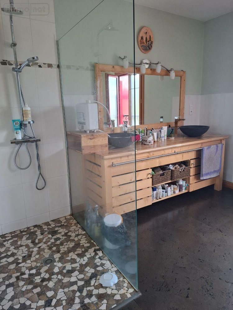Maison a vendre Auzelles 63590 Puy-de-Dôme 144 m2 8 pièces 399000 euros