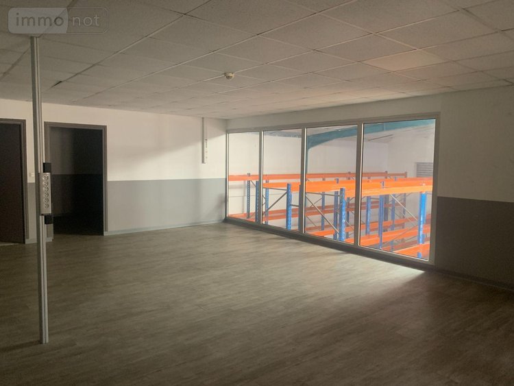 Fonds et murs commerciaux a vendre Sainte-Marie 97438 Réunion  1942500 euros