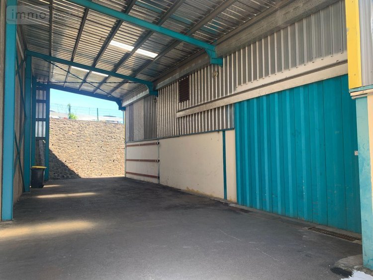 Fonds et murs commerciaux a vendre Sainte-Marie 97438 Réunion  1942500 euros