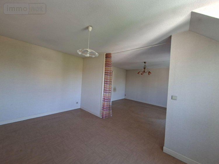 Appartement a vendre Saint-Amand-Montrond 18200 Cher 75 m2 3 pièces 79500 euros