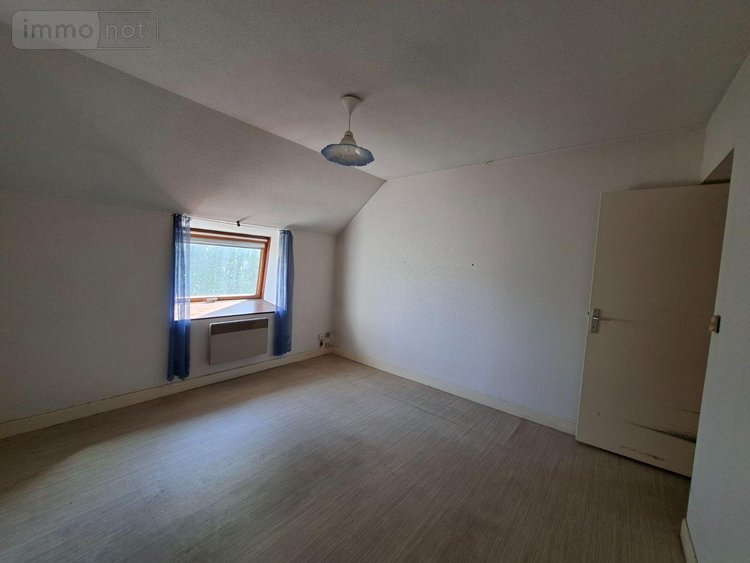 Appartement a vendre Saint-Amand-Montrond 18200 Cher 75 m2 3 pièces 79500 euros
